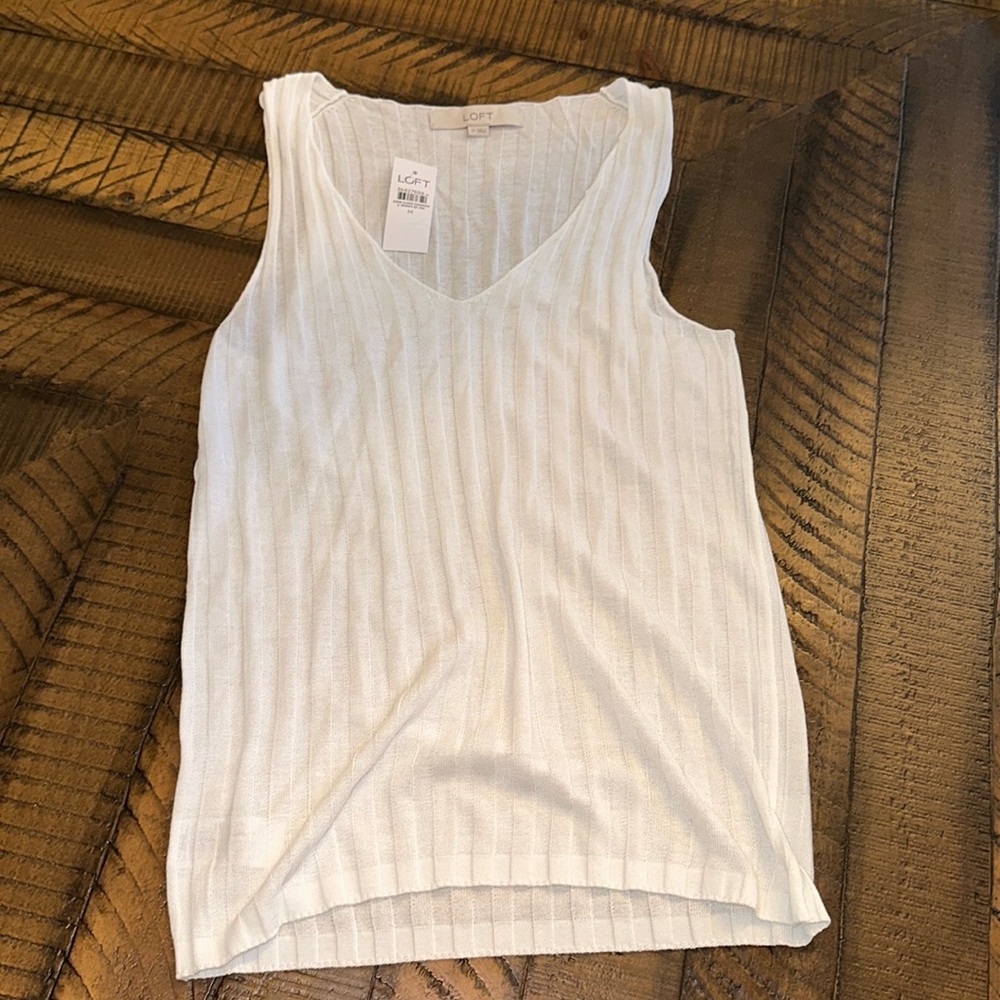 🆕 Women’s LOFT White Lightweight Tank - Medium NWT